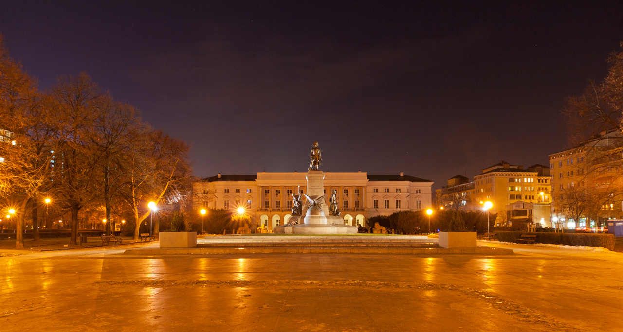 Plac Żelaznej Bramy i pałac Lubomirskich.