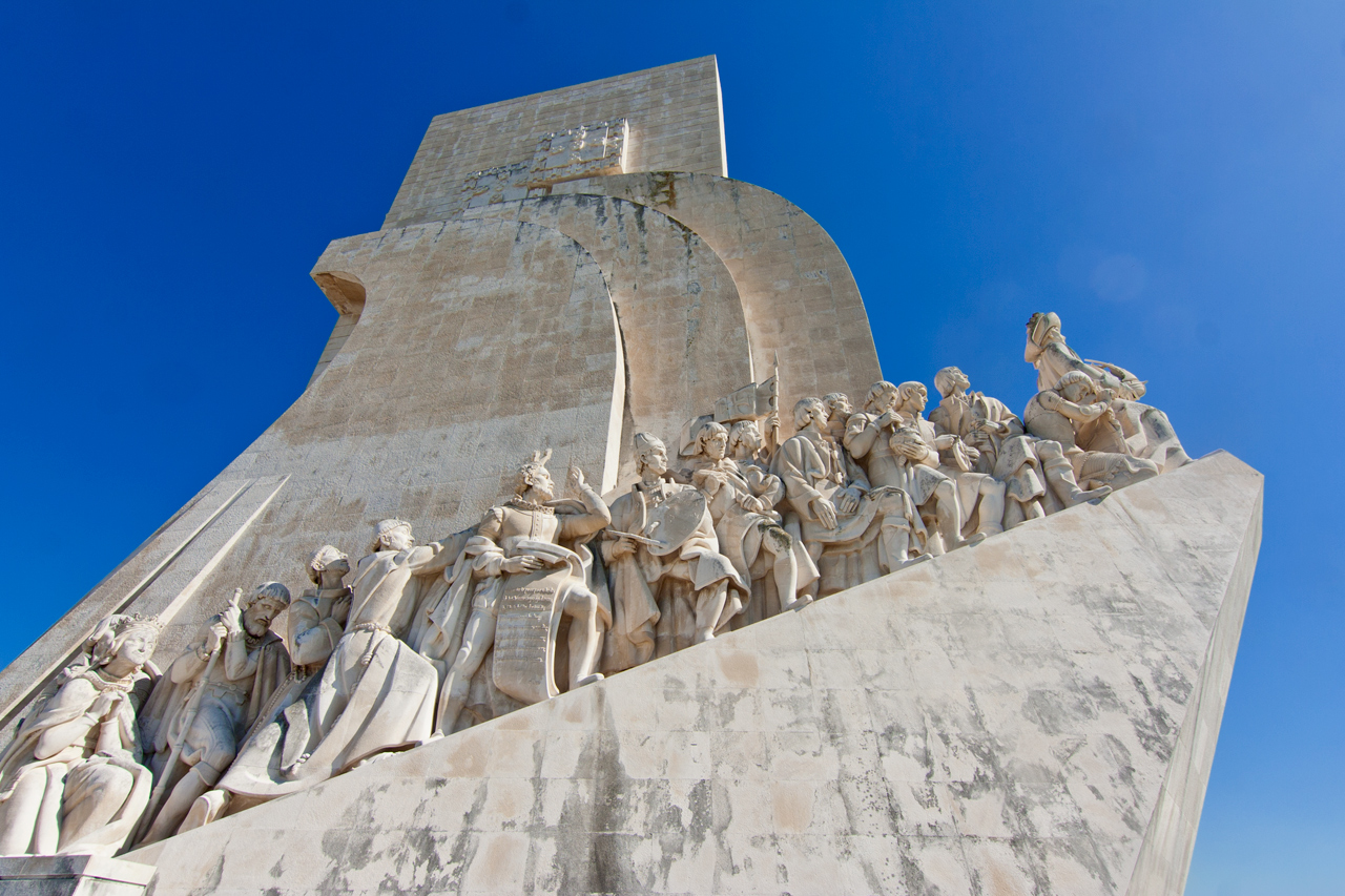 Pomnik Odkrywców - słynni portugalscy żeglarze i podróżnicy.