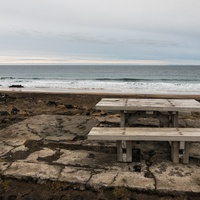 Rzadko odwiedzana plaża Skarðsvík.