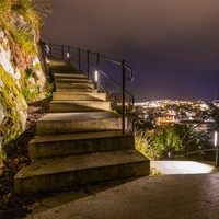 Byrampen - schody prowadzące do restauracji na wzgórzu.