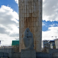 Pomnik na Plaza de Castilla.