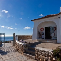 Kiosk z pamiątkami w Cascais.