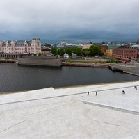 Obowiązkowy widok z dachu opery.