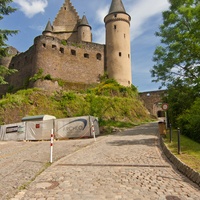 Zamek w Vianden z bliska.