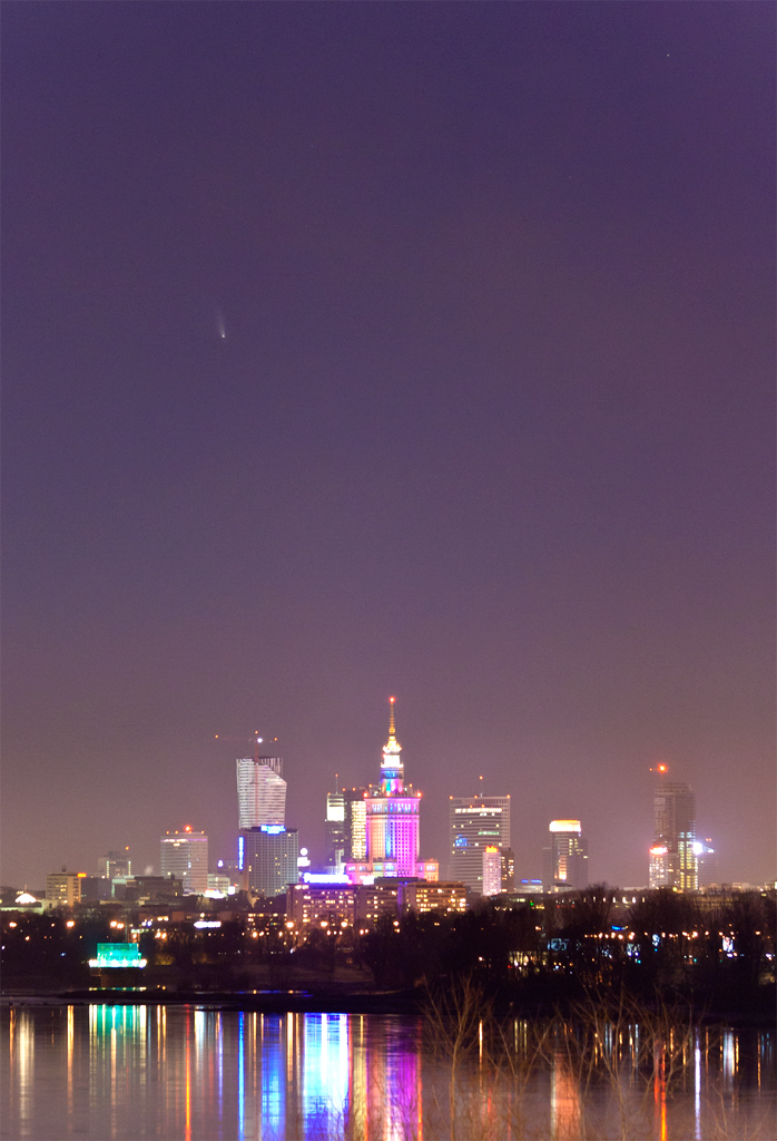 Nad wieżowcami Warszawy...