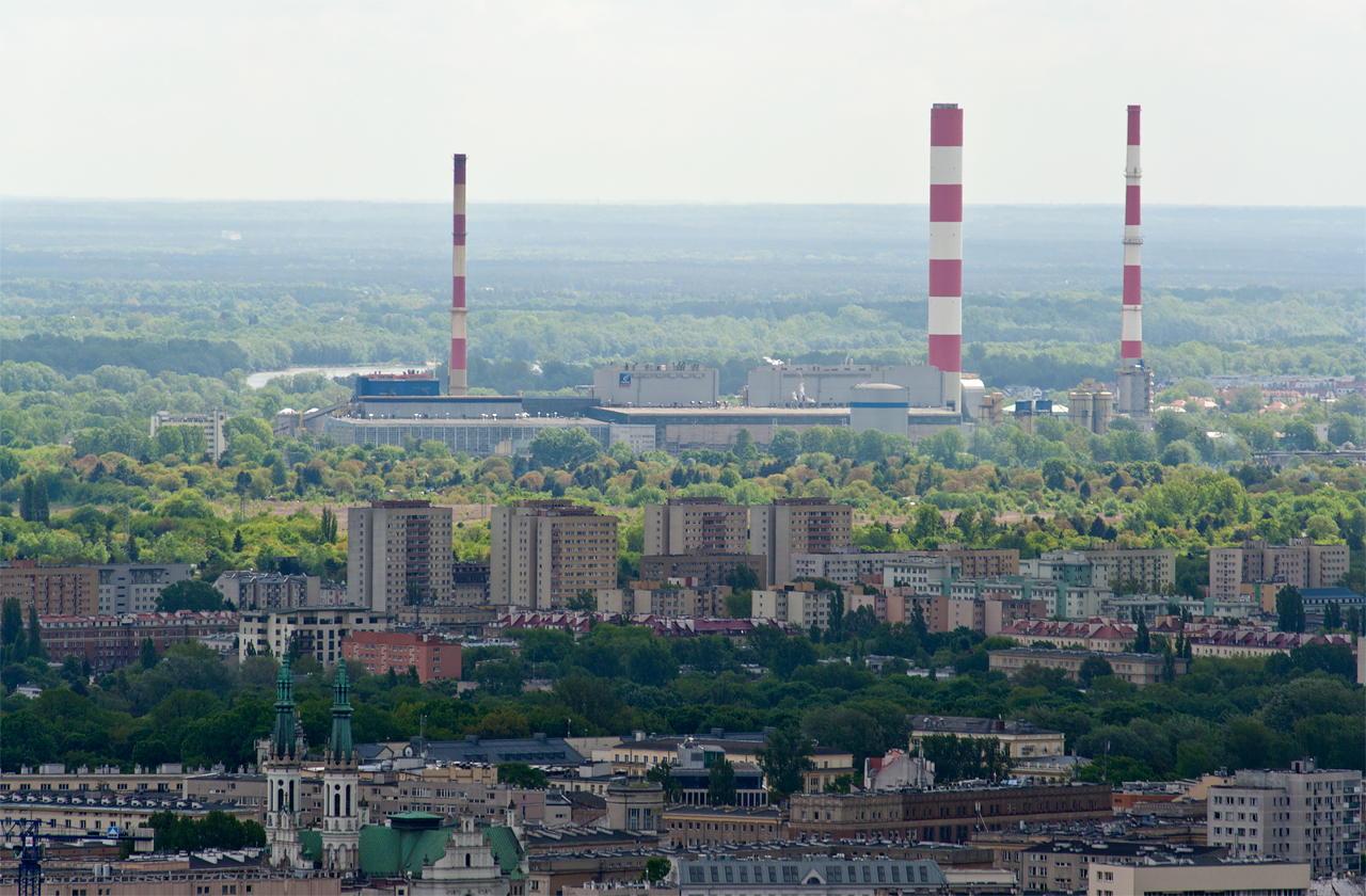 Elektrociepłownia Siekierki - największa w Polsce.