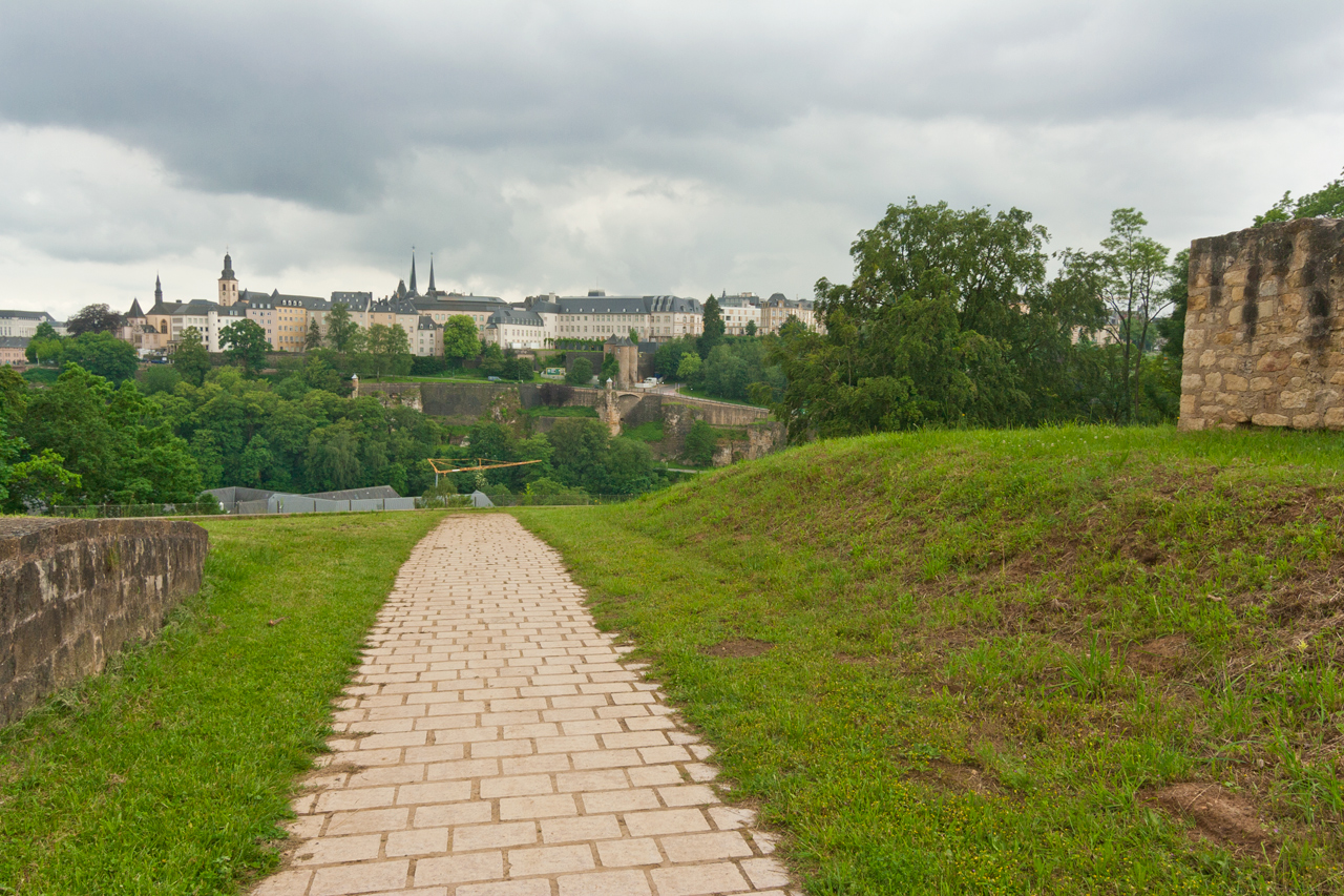 Widok z fortu na centrum Luksemburga.