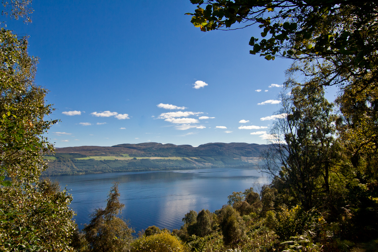 Loch Ness widziane z góry.