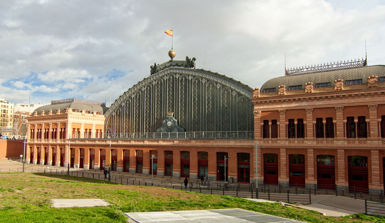 Stary budynek dworca Atocha.